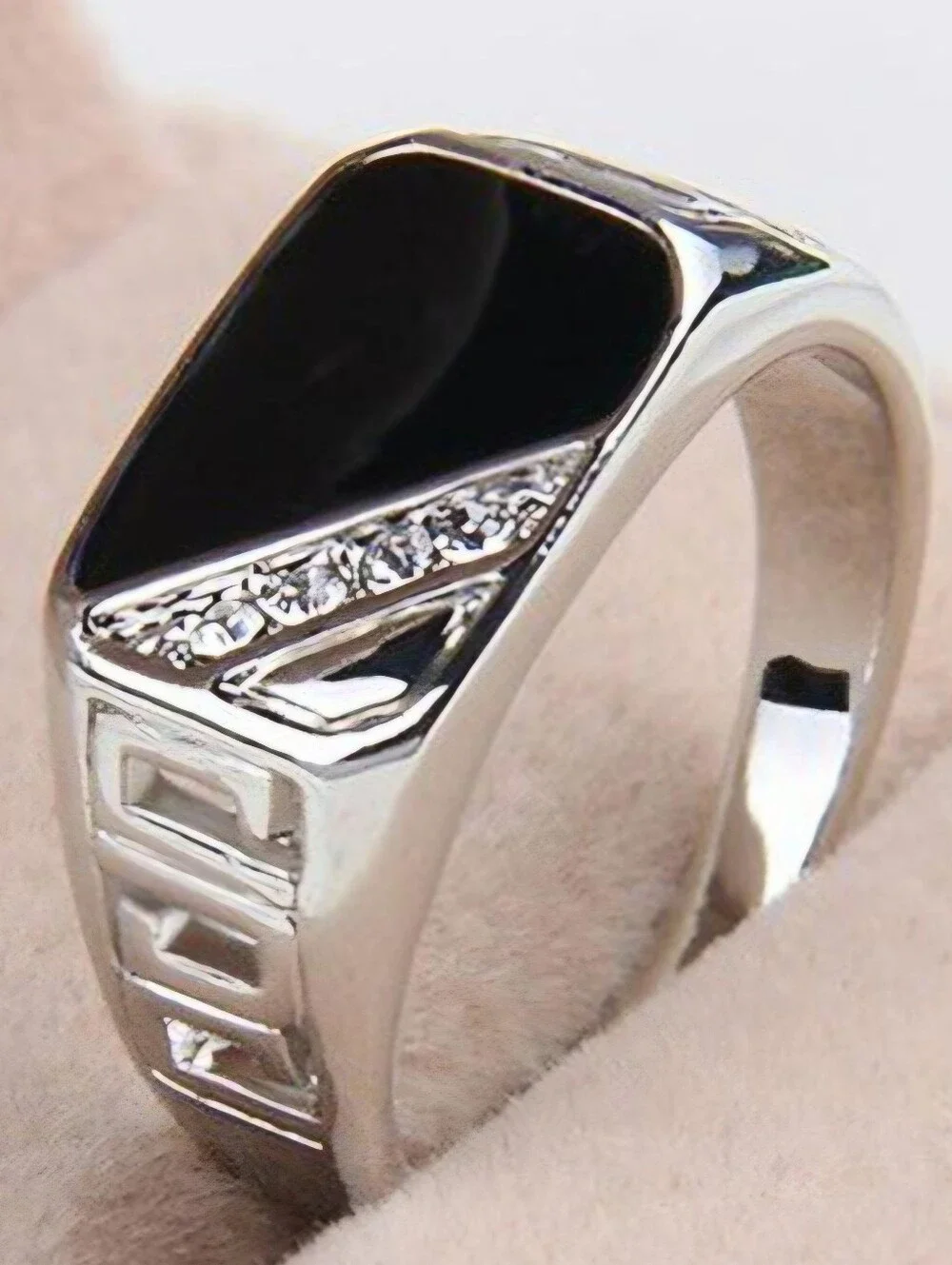 BLACK OBSIDIAN CABECHON MENS NEW SIZE 8 BEZEL SET QUALITY TITANIUM SILVER RING